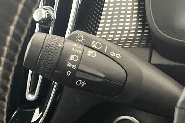 Used Volvo XC40 2021 for sale - 75443405: Photo 38