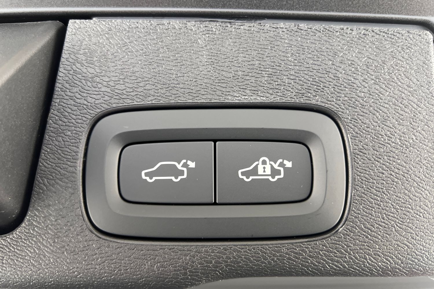 Used Volvo XC60 2025 for sale - 76344117: Photo 21