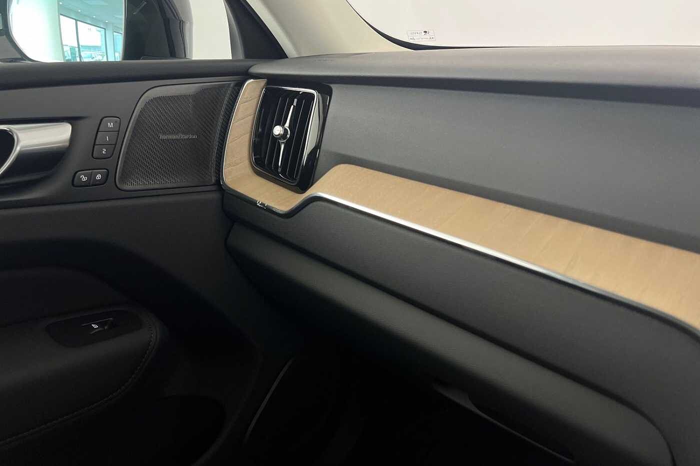 Used Volvo XC60 2025 for sale - 76344117: Photo 31
