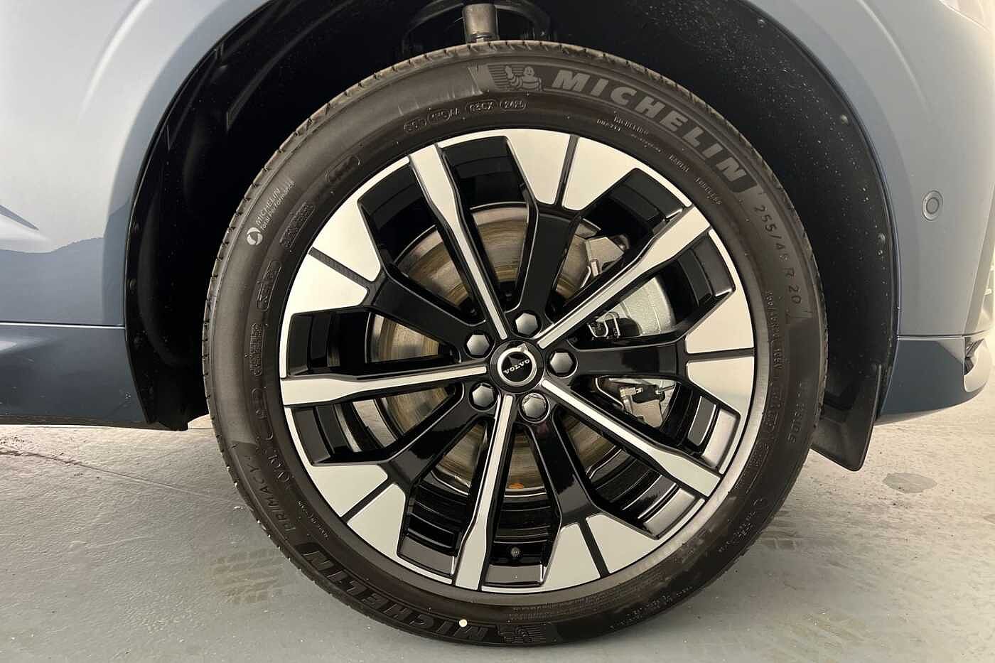 Used Volvo XC60 2025 for sale - 76344117: Photo 5