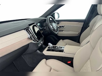 Used Volvo XC90 2025 for sale - 76738093: Photo