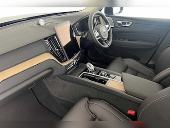 Used Volvo XC60 2025 for sale - 75439935: Photo