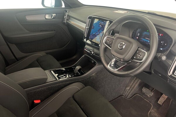 Used Volvo XC40 2025 for sale - 75829164: Photo 10