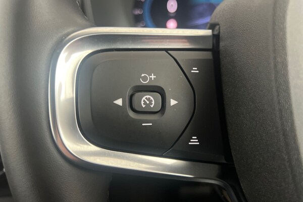 Used Volvo XC40 2025 for sale - 75829164: Photo 11