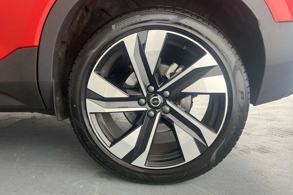 Used Volvo XC40 2025 for sale - 75829164: Photo 25