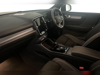 Used Volvo XC40 2025 for sale - 75829164: Photo