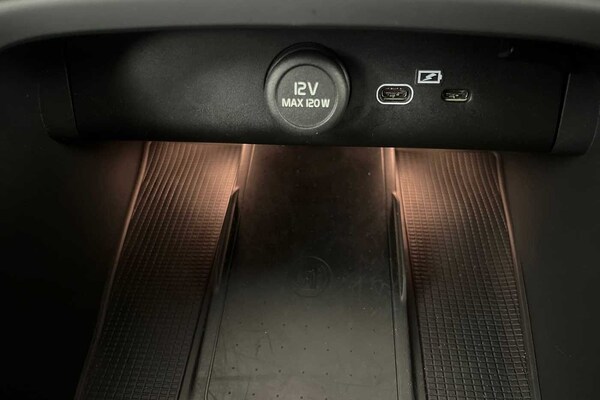 Used Volvo XC40 2025 for sale - 75829164: Photo 31