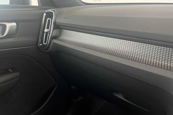 Used Volvo XC40 2025 for sale - 75829164: Photo 34
