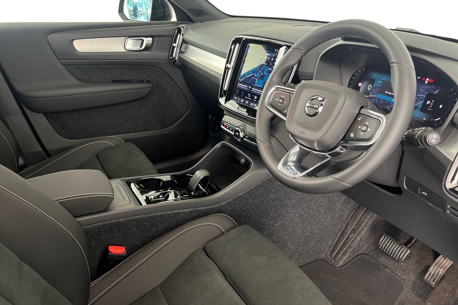 Used Volvo XC40 2025 for sale - 77035862: Photo 10