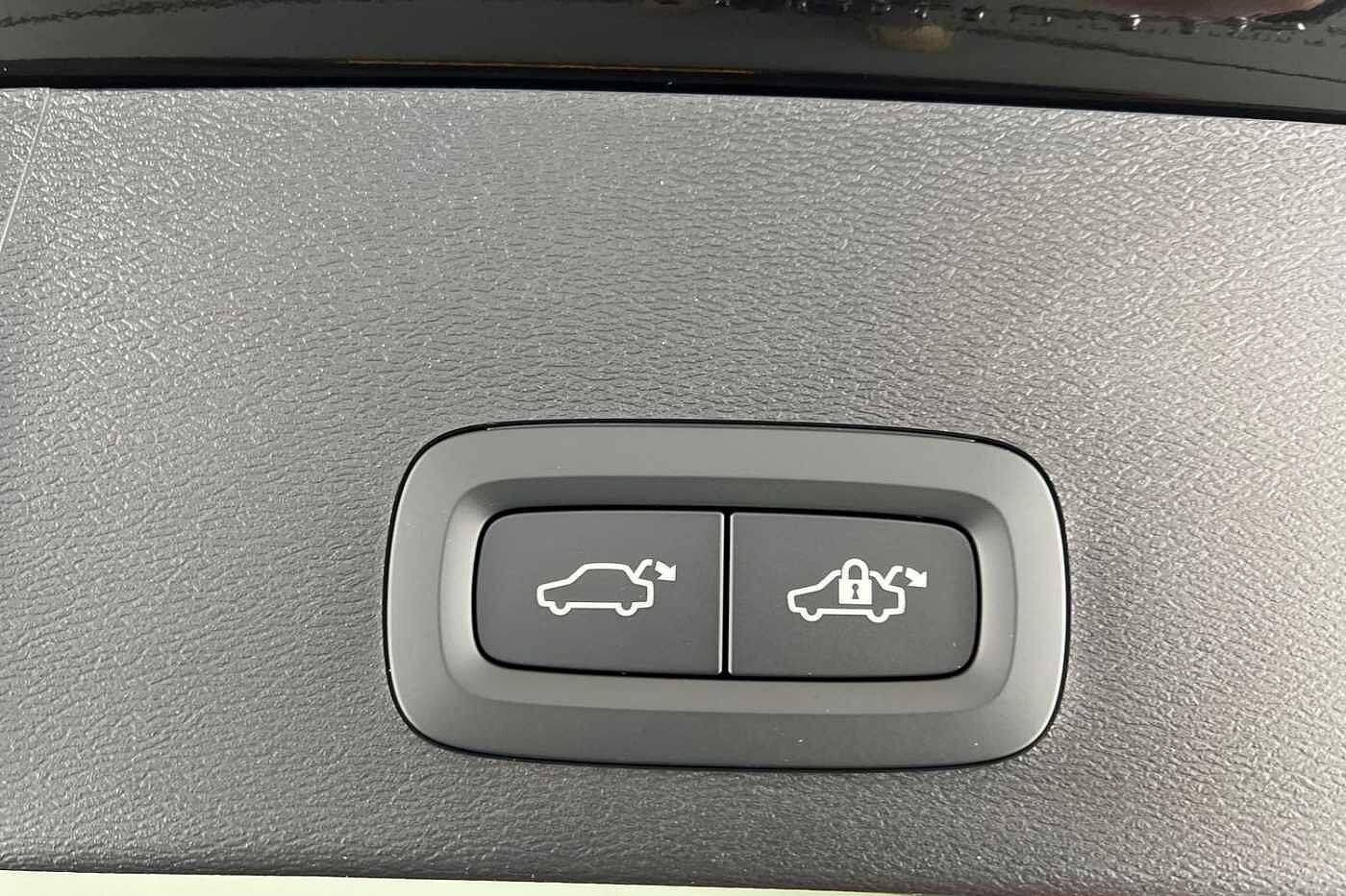 Used Volvo XC40 2025 for sale - 77035862: Photo 22