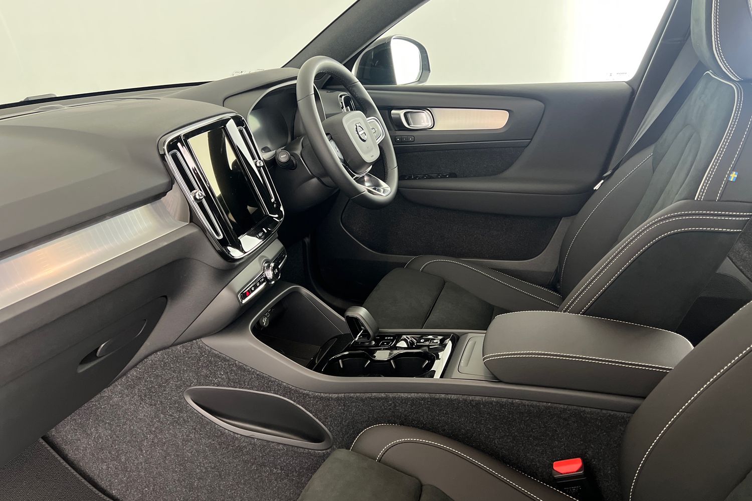 Used Volvo XC40 2025 for sale - 77035862: Photo 27