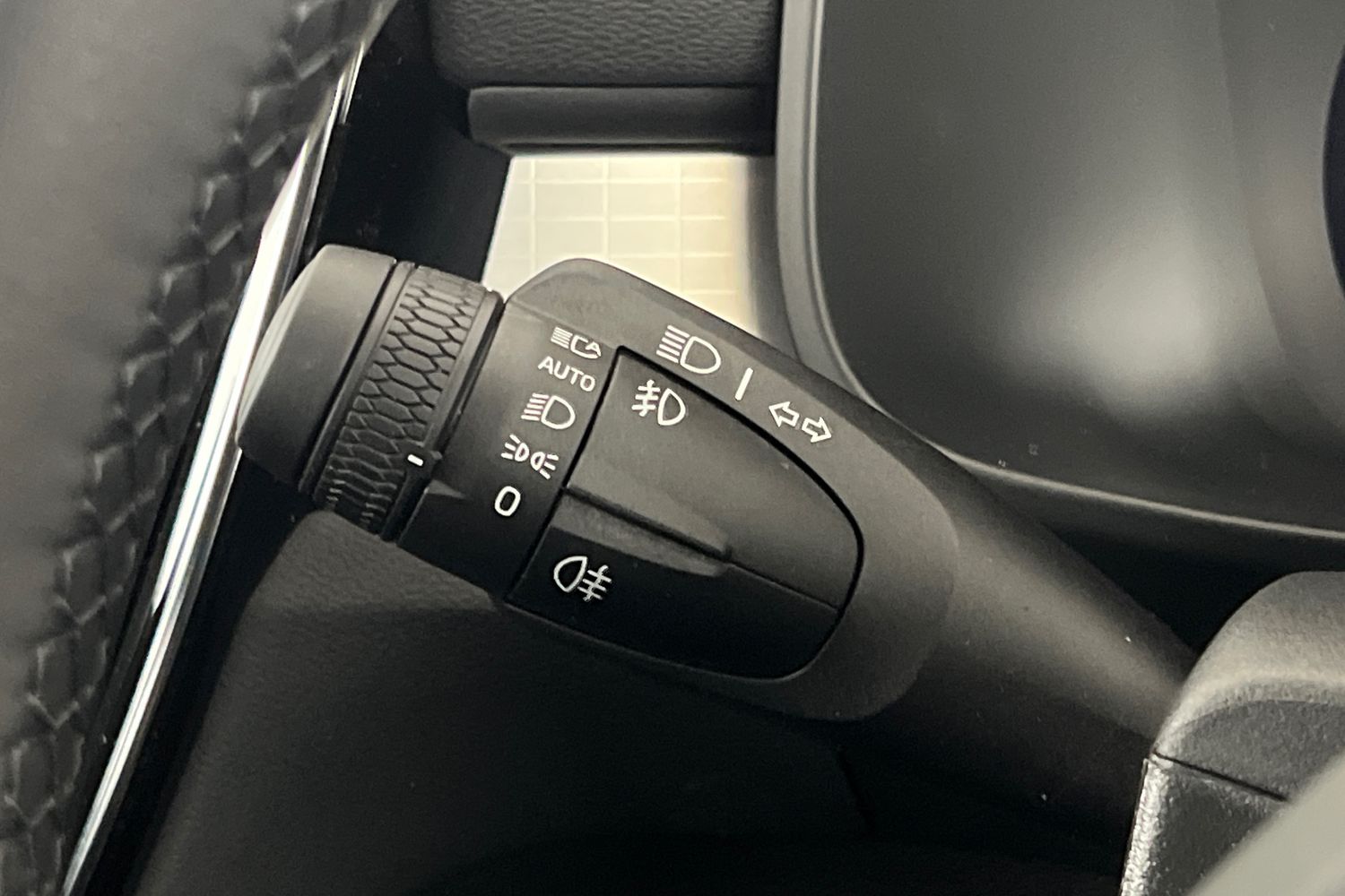 Used Volvo XC40 2025 for sale - 77035862: Photo 33