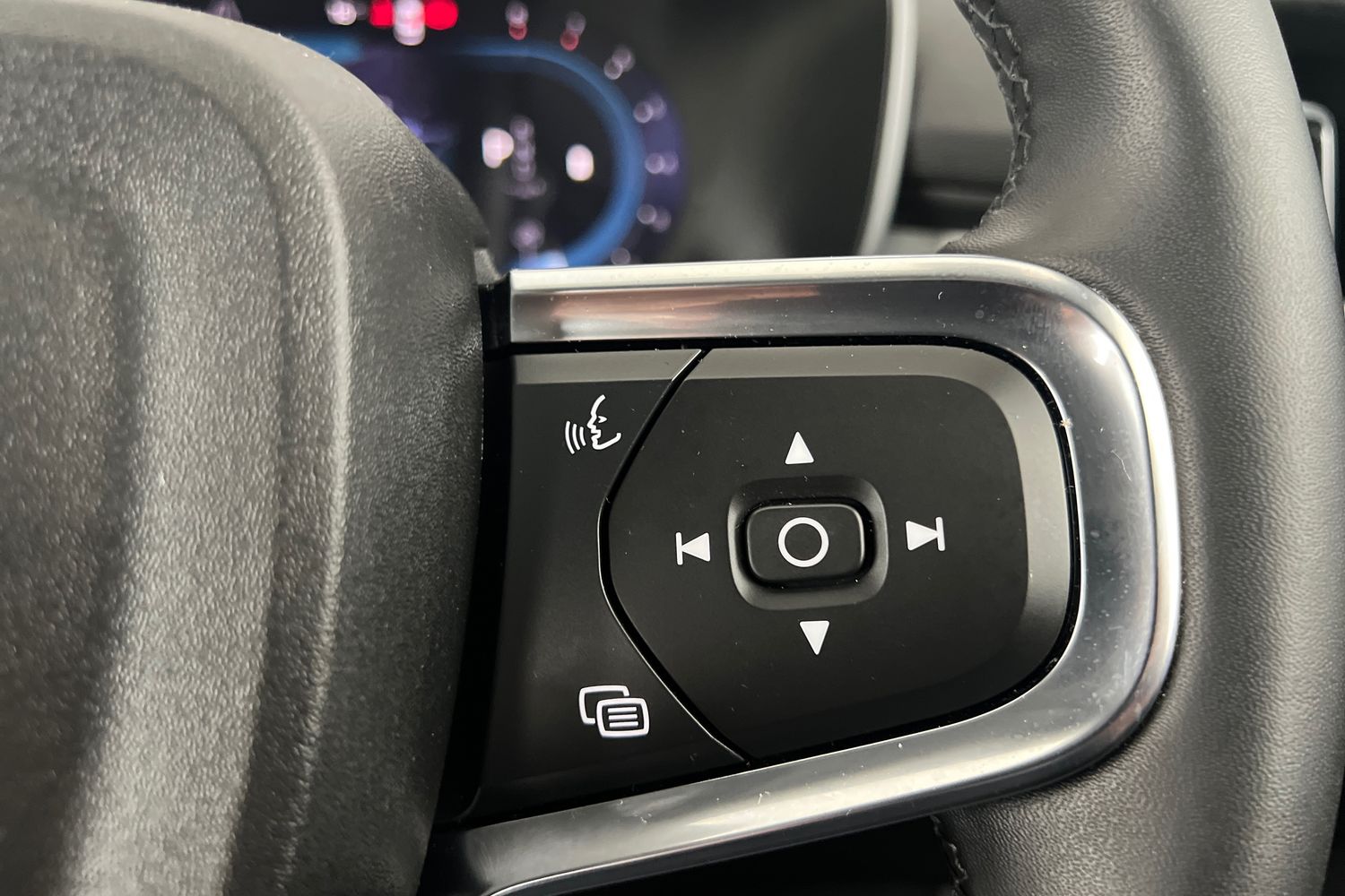 Used Volvo XC40 2023 for sale - 76146235: Photo 12