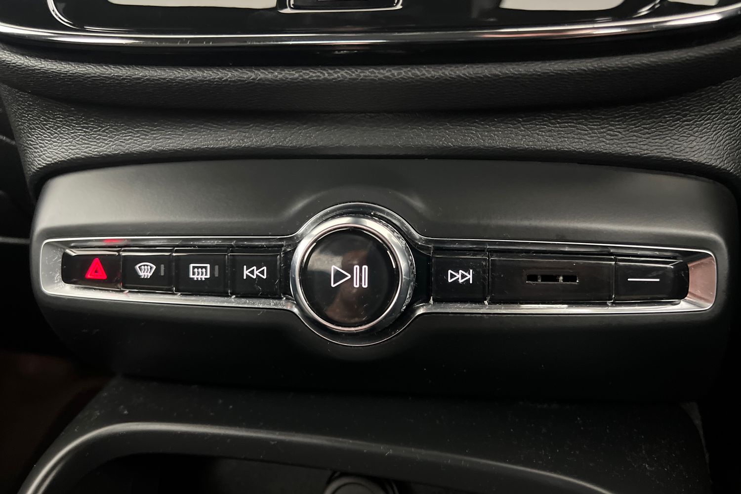 Used Volvo XC40 2023 for sale - 76146235: Photo 14