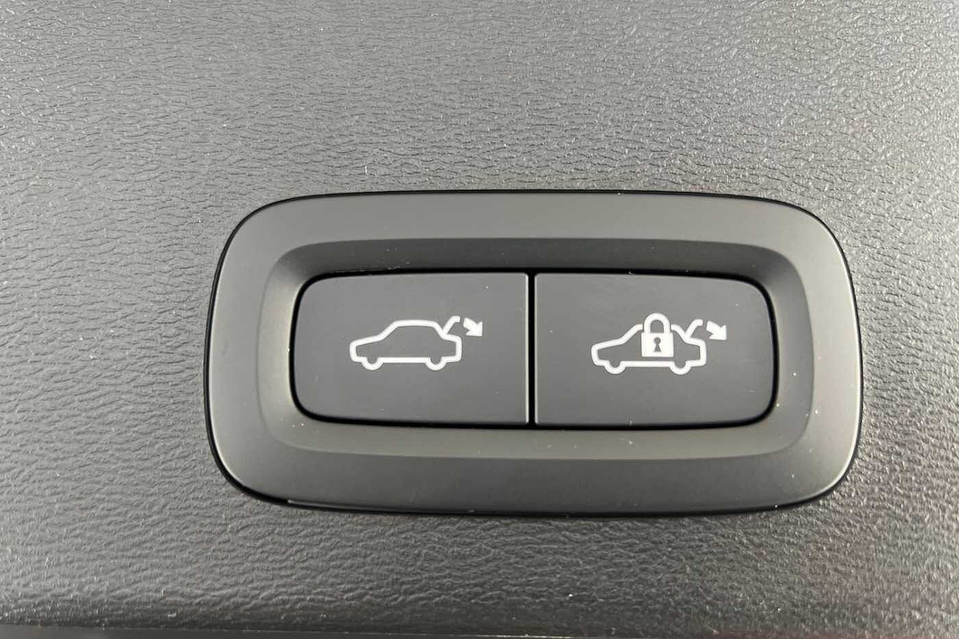 Used Volvo XC40 2023 for sale - 76146235: Photo 22