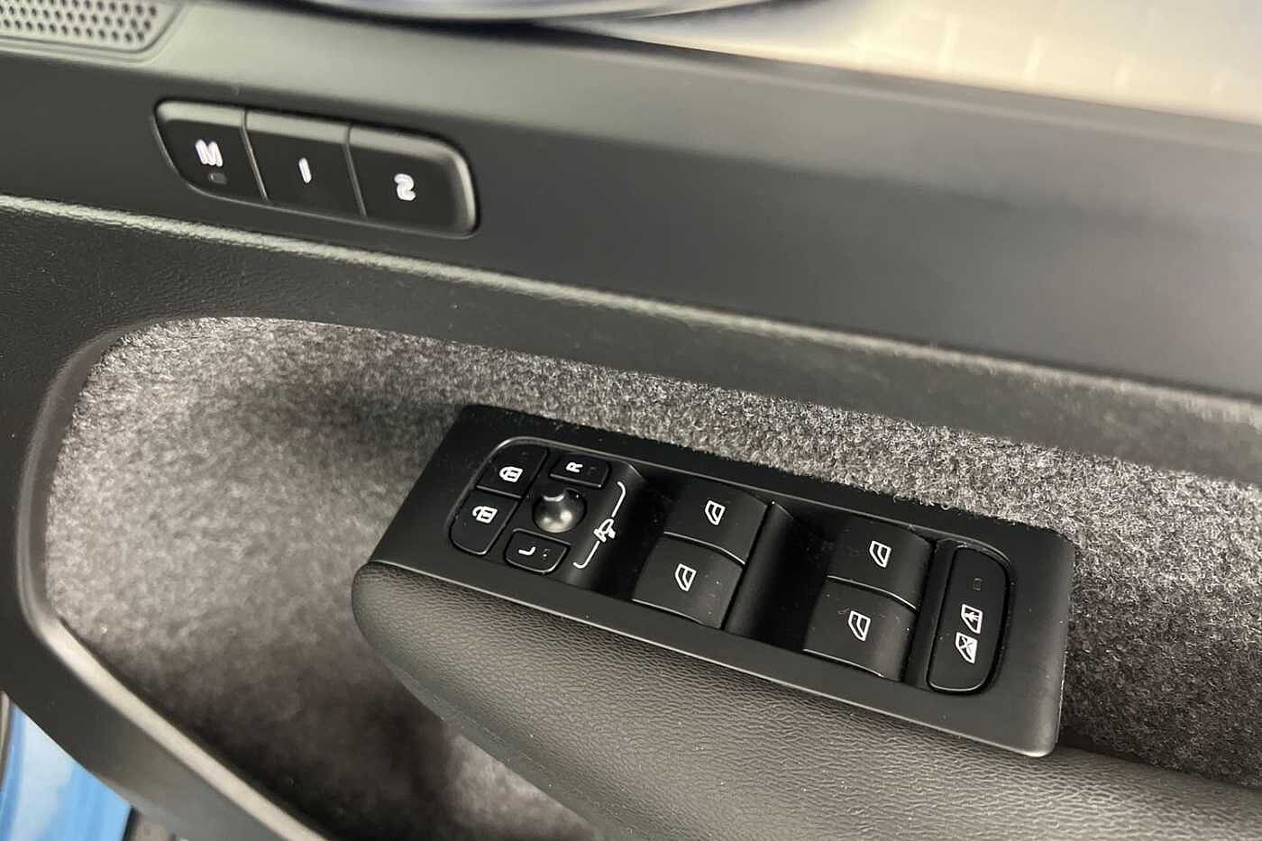 Used Volvo XC40 2023 for sale - 76146235: Photo 30