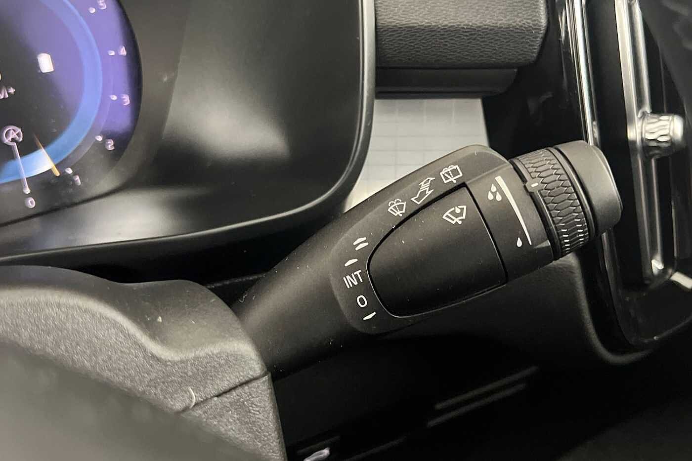 Used Volvo XC40 2023 for sale - 76146235: Photo 33