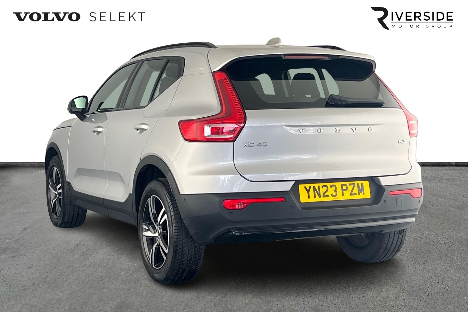 Used Volvo XC40 2023 for sale - 76130465: Photo 3