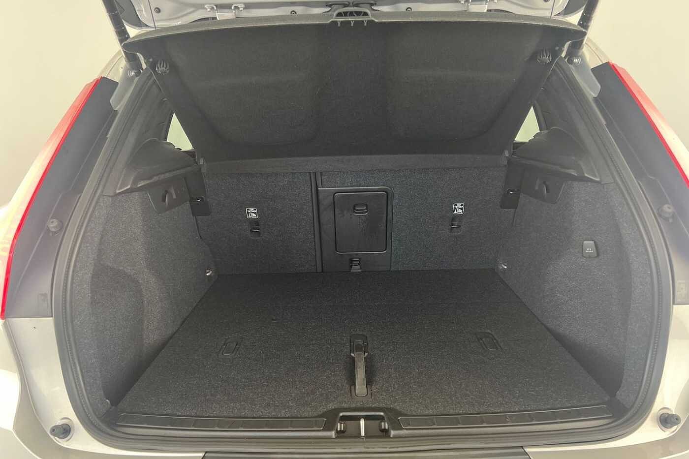 Used Volvo XC40 2023 for sale - 76130465: Photo 8