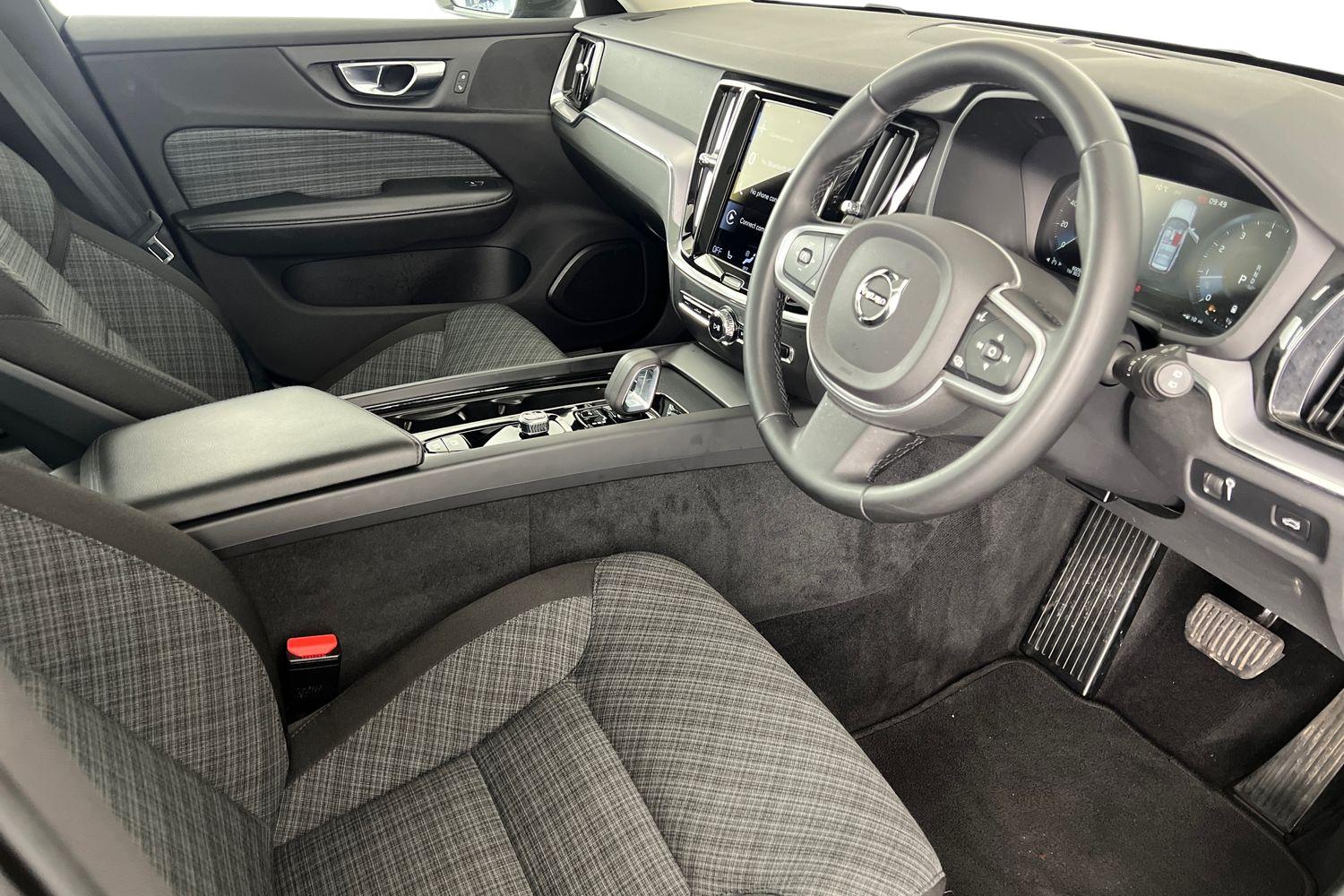 Used Volvo V60 2021 for sale - 76796328: Photo 10