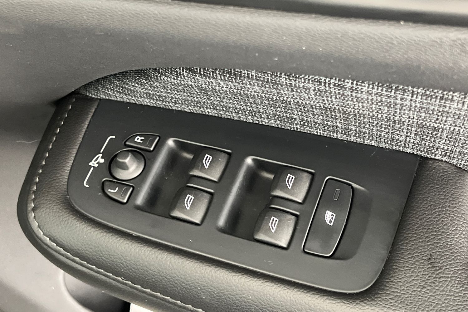 Used Volvo V60 2021 for sale - 76796328: Photo 28