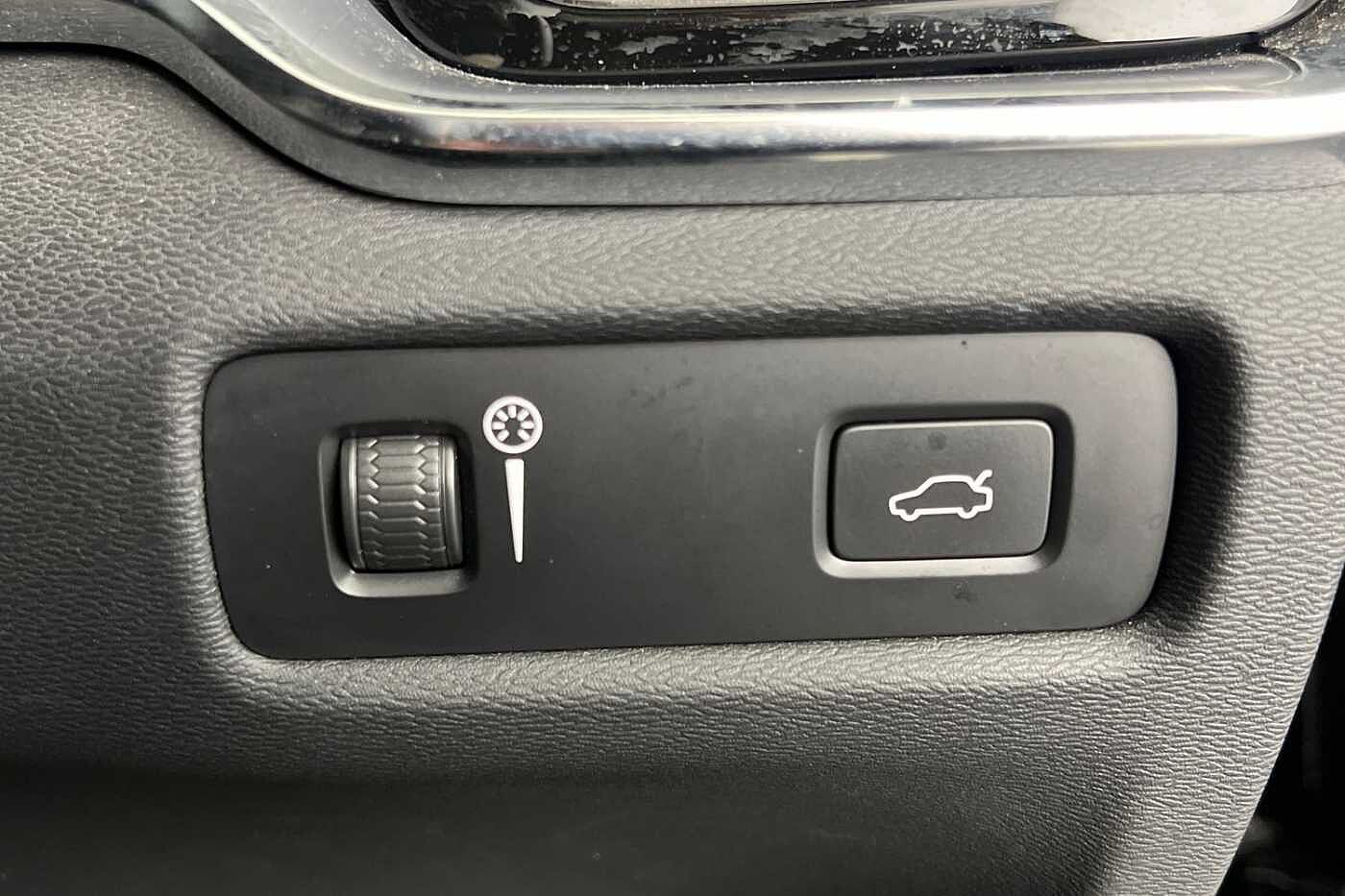 Used Volvo V60 2021 for sale - 76796328: Photo 37