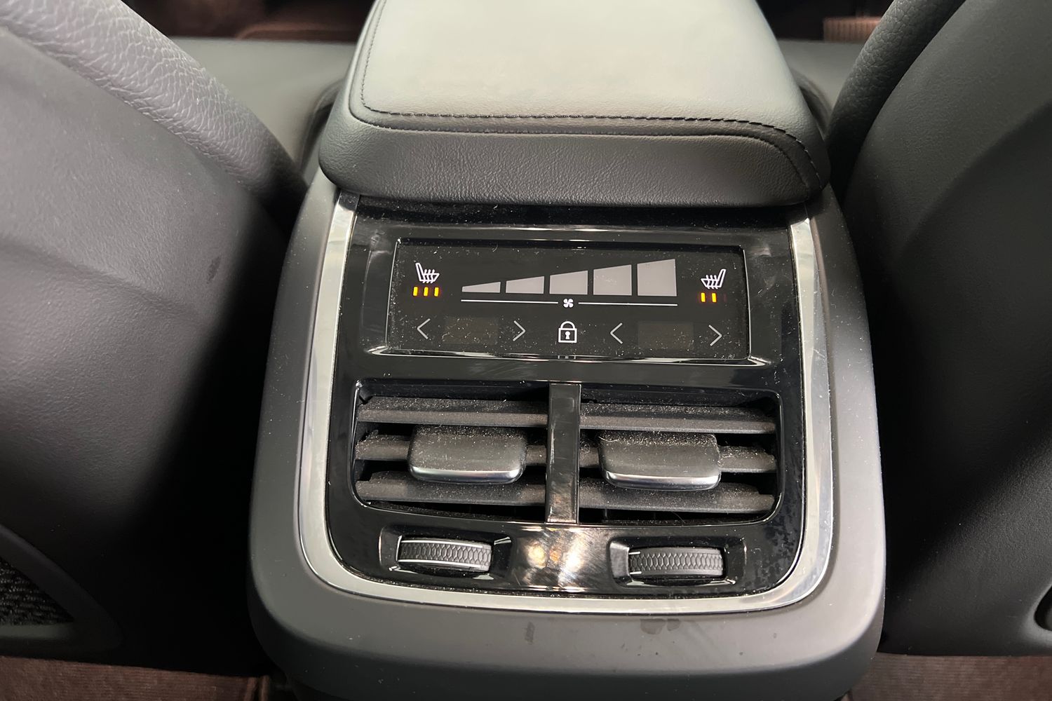 Used Volvo XC60 2023 for sale - 76568101: Photo 32