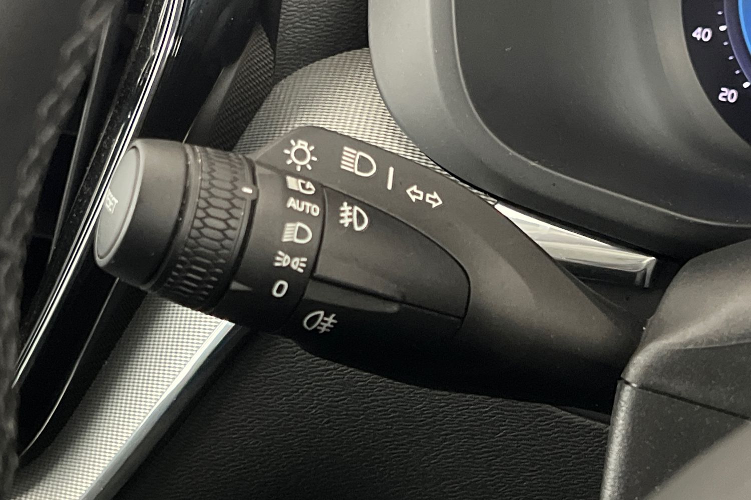 Used Volvo XC60 2023 for sale - 76568101: Photo 35