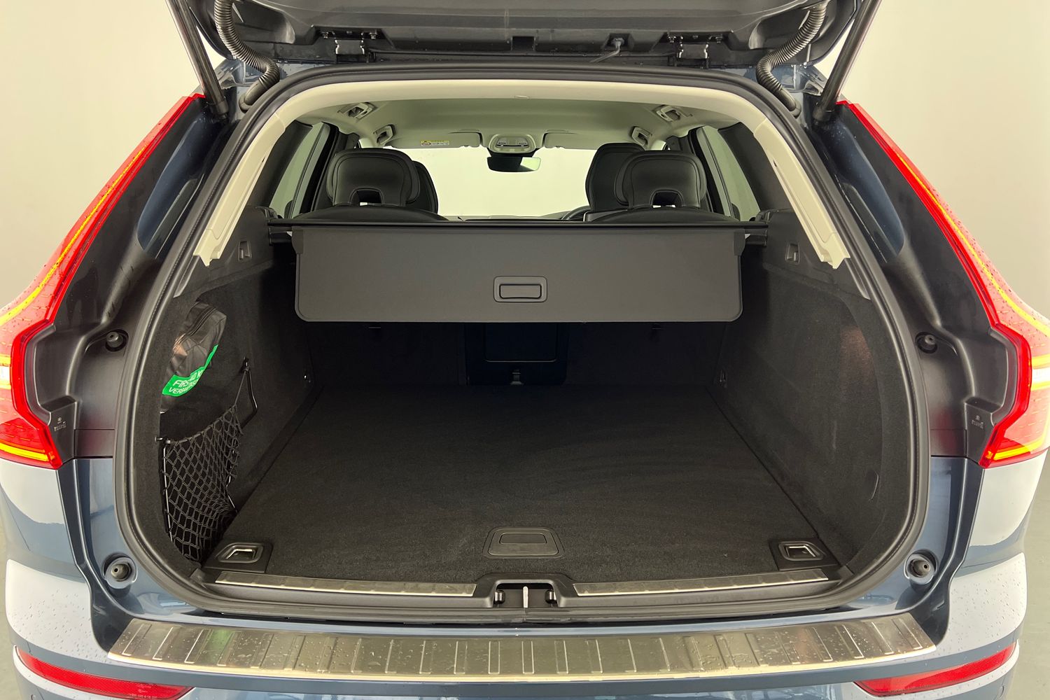 Used Volvo XC60 2023 for sale - 76568101: Photo 9