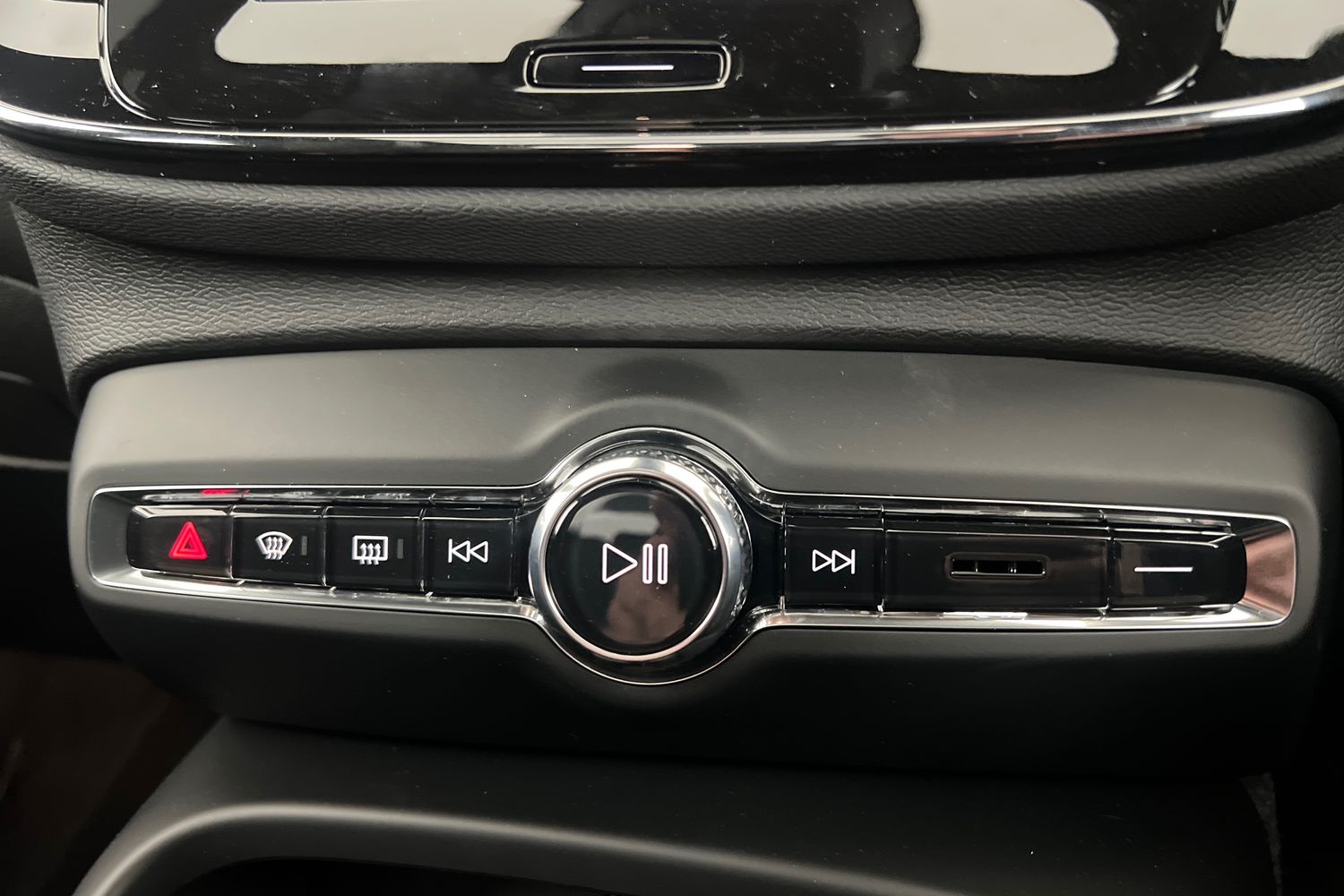 Used Volvo XC40 2025 for sale - 76614938: Photo 14