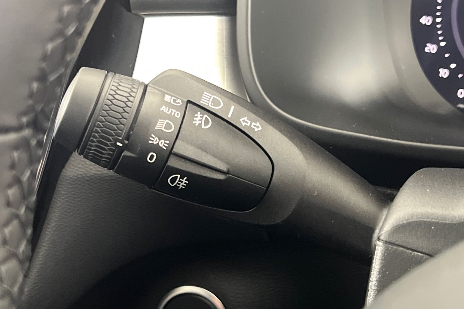 Used Volvo XC40 2025 for sale - 76614938: Photo 34