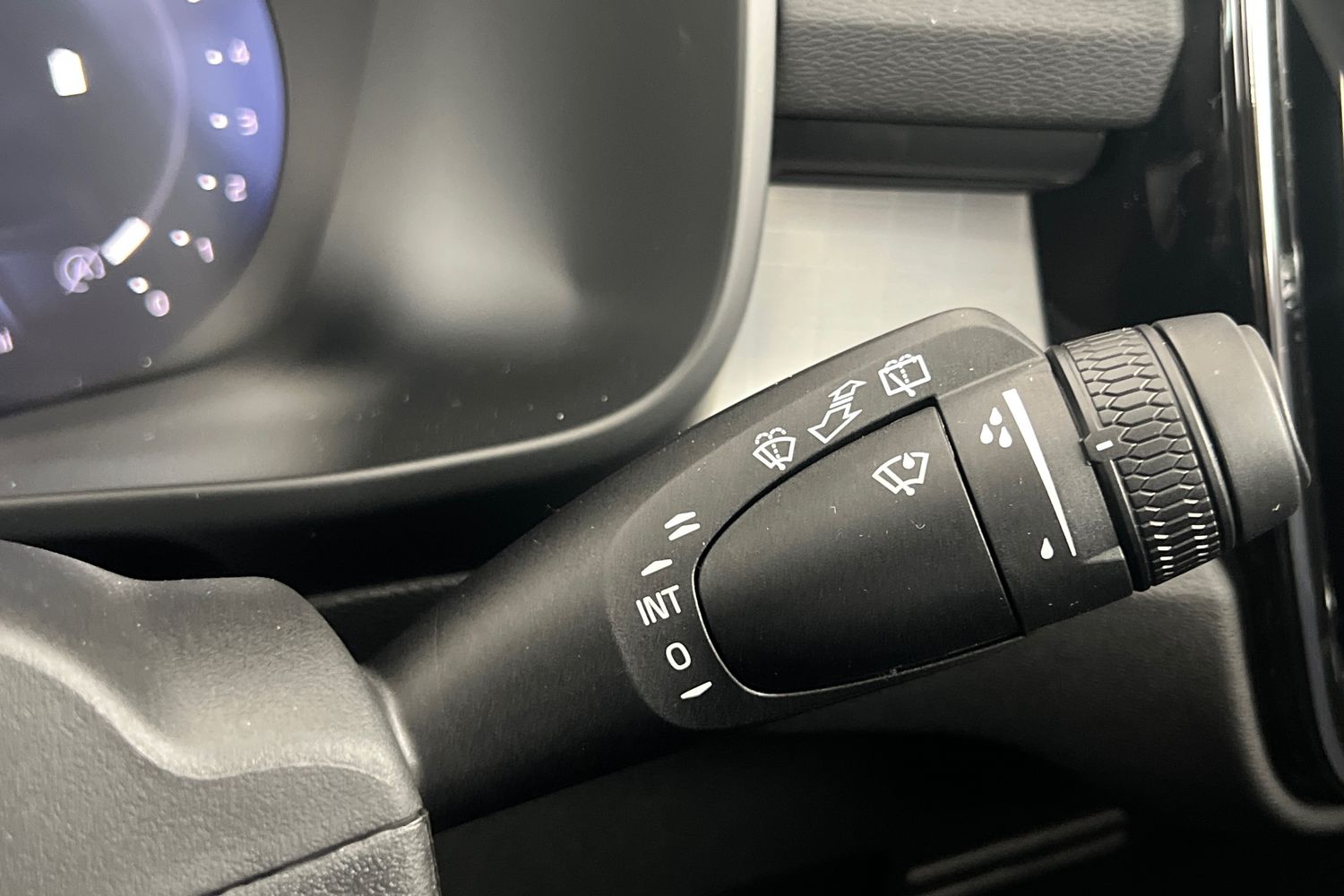 Used Volvo XC40 2025 for sale - 76614938: Photo 35