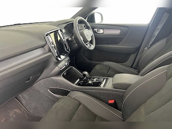 Used Volvo XC40 2022 for sale - 77381003: Photo