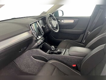 Used Volvo XC40 2019 for sale - 76332304: Photo