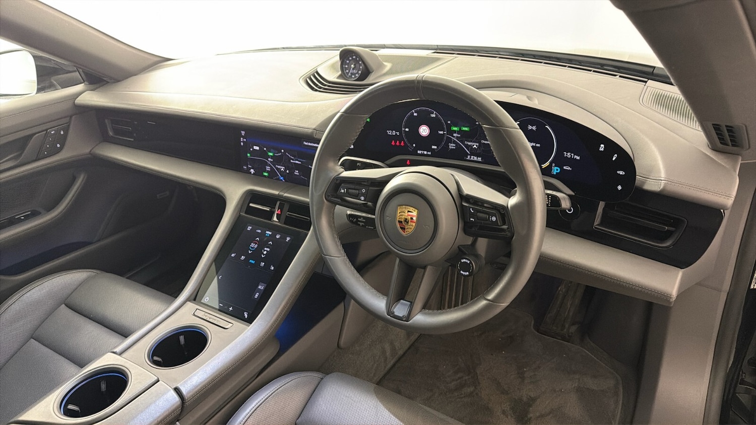 Used Porsche Taycan 2021 for sale - 78179780: Photo 11