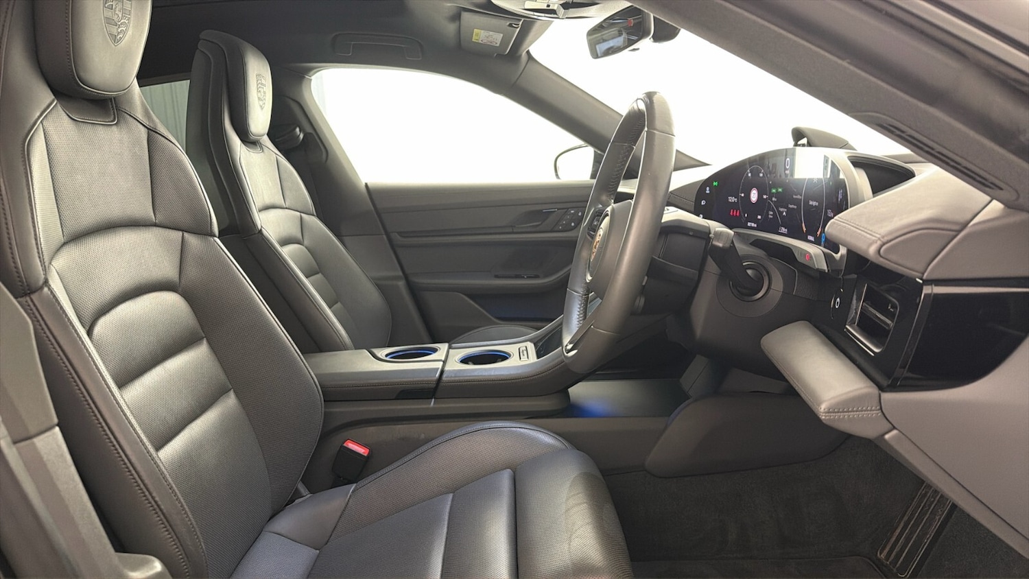 Used Porsche Taycan 2021 for sale - 78179780: Photo 22