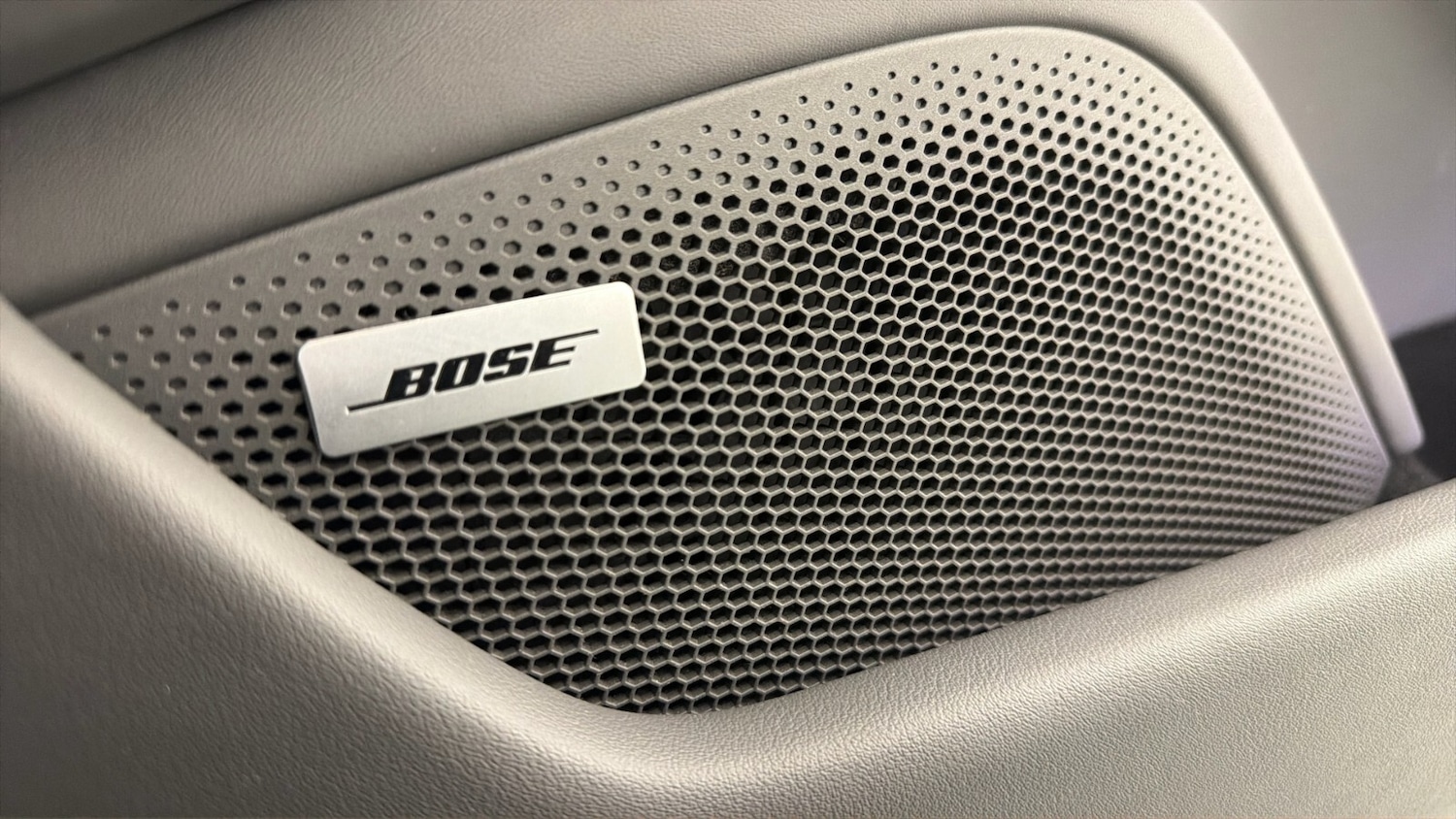 Used Porsche Taycan 2021 for sale - 78179780: Photo 34