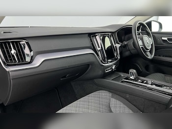 Used Volvo V60 2021 for sale - 76276512: Photo
