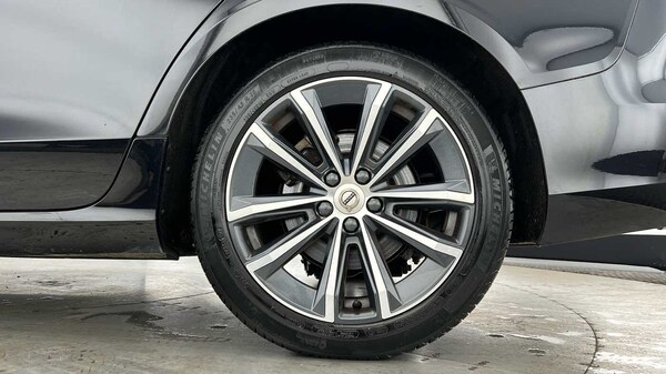Used Volvo V60 2021 for sale - 76276512: Photo 5