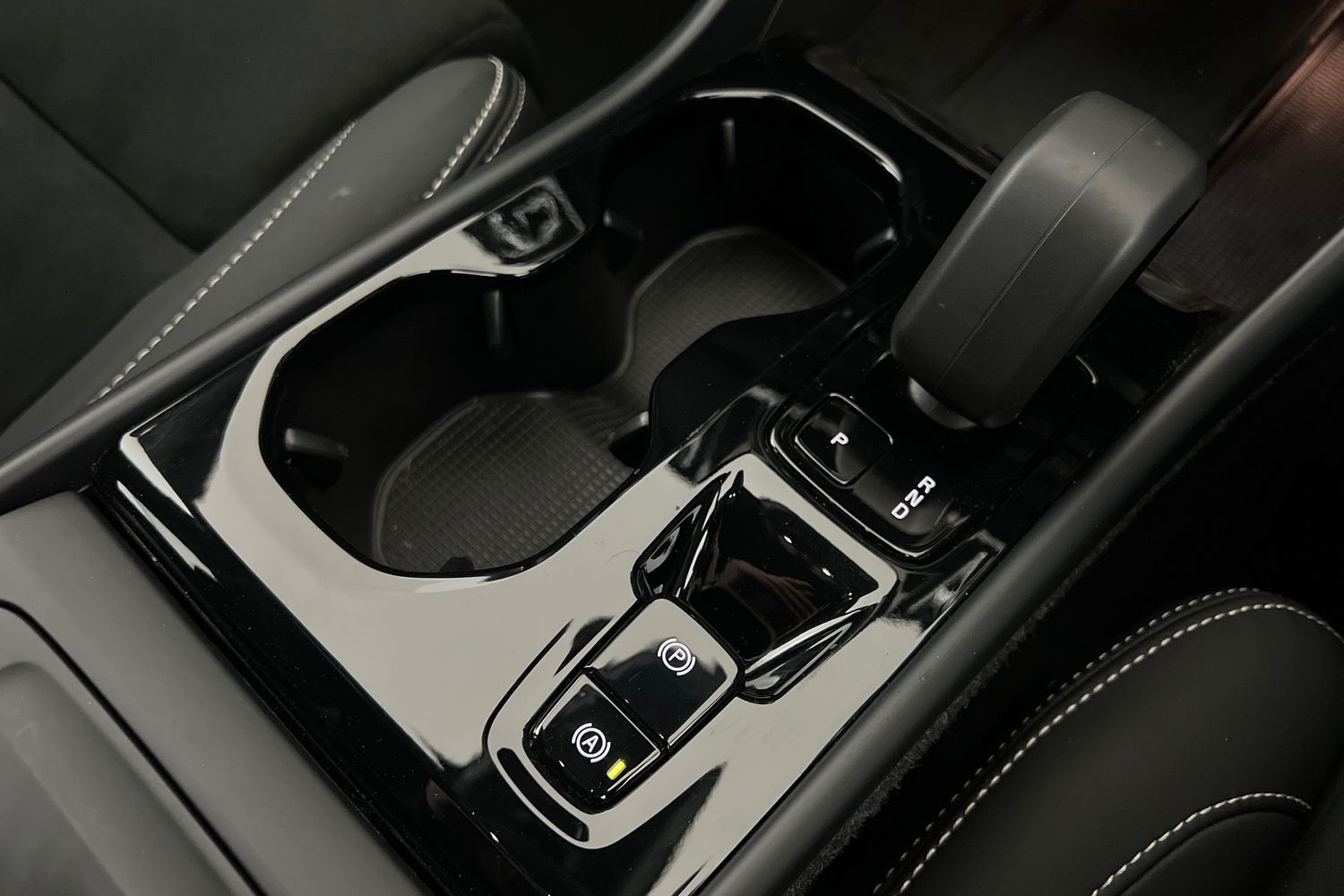 Used Volvo XC40 2025 for sale - 76652347: Photo 13