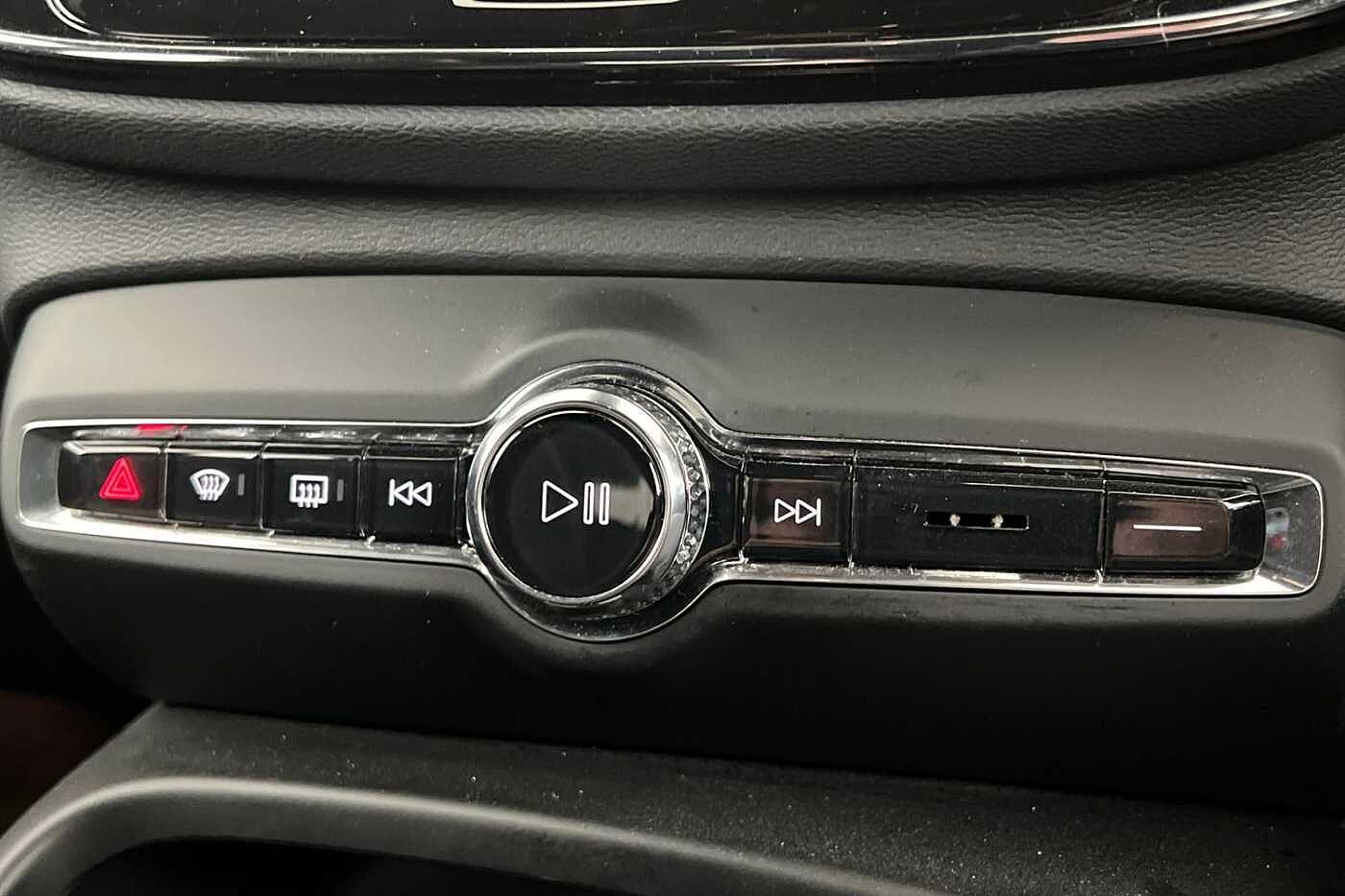 Used Volvo XC40 2025 for sale - 76652347: Photo 14