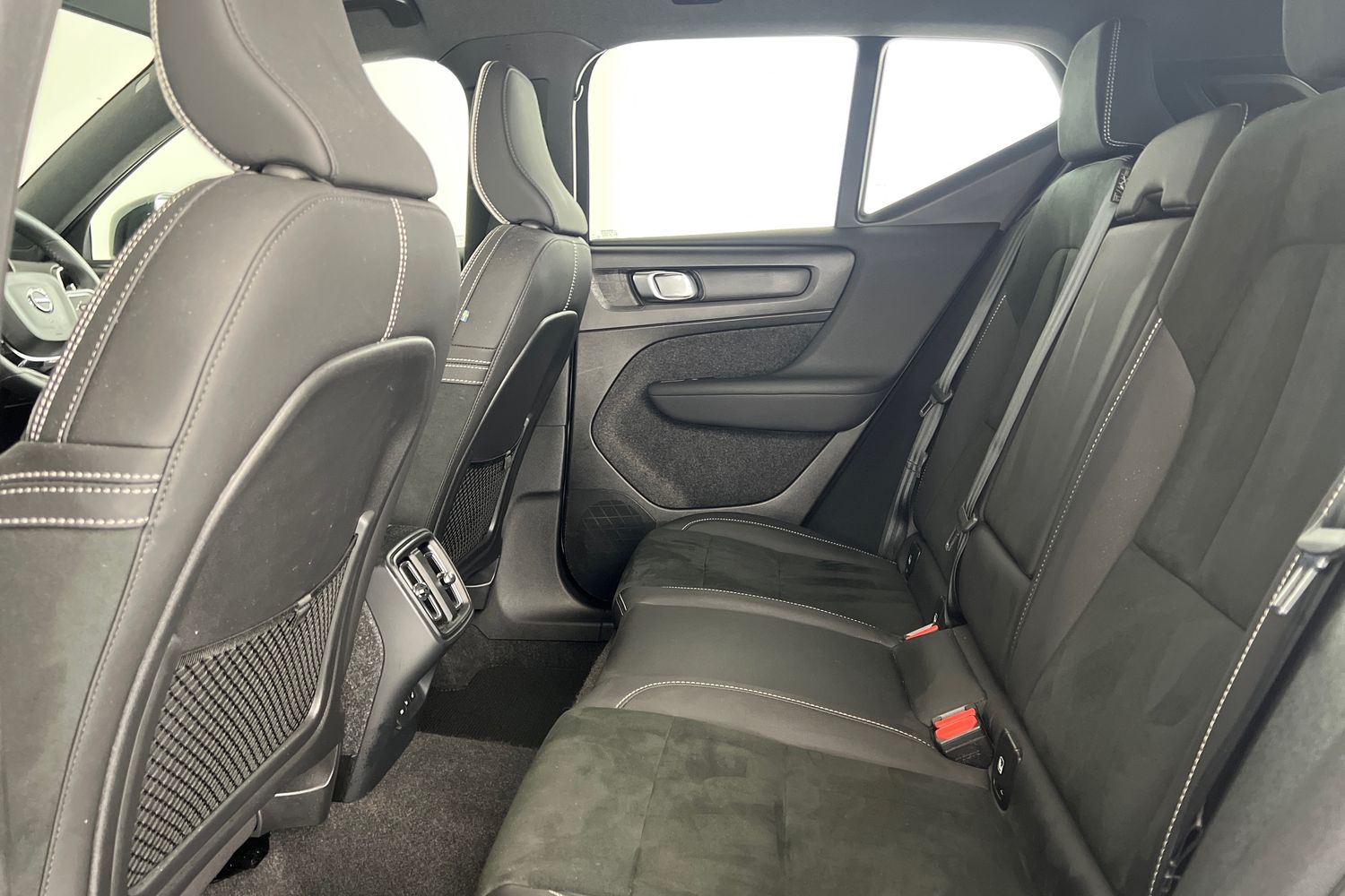 Used Volvo XC40 2025 for sale - 76652347: Photo 17