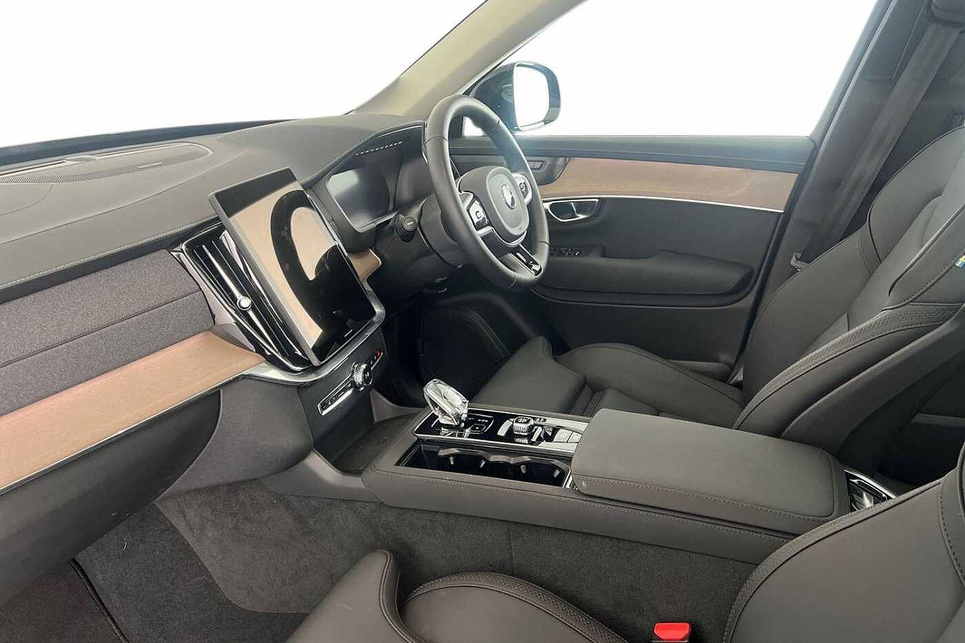 Used Volvo XC90 2025 for sale - 76796327: Photo 2