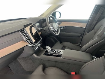 Used Volvo XC90 2025 for sale - 76796327: Photo