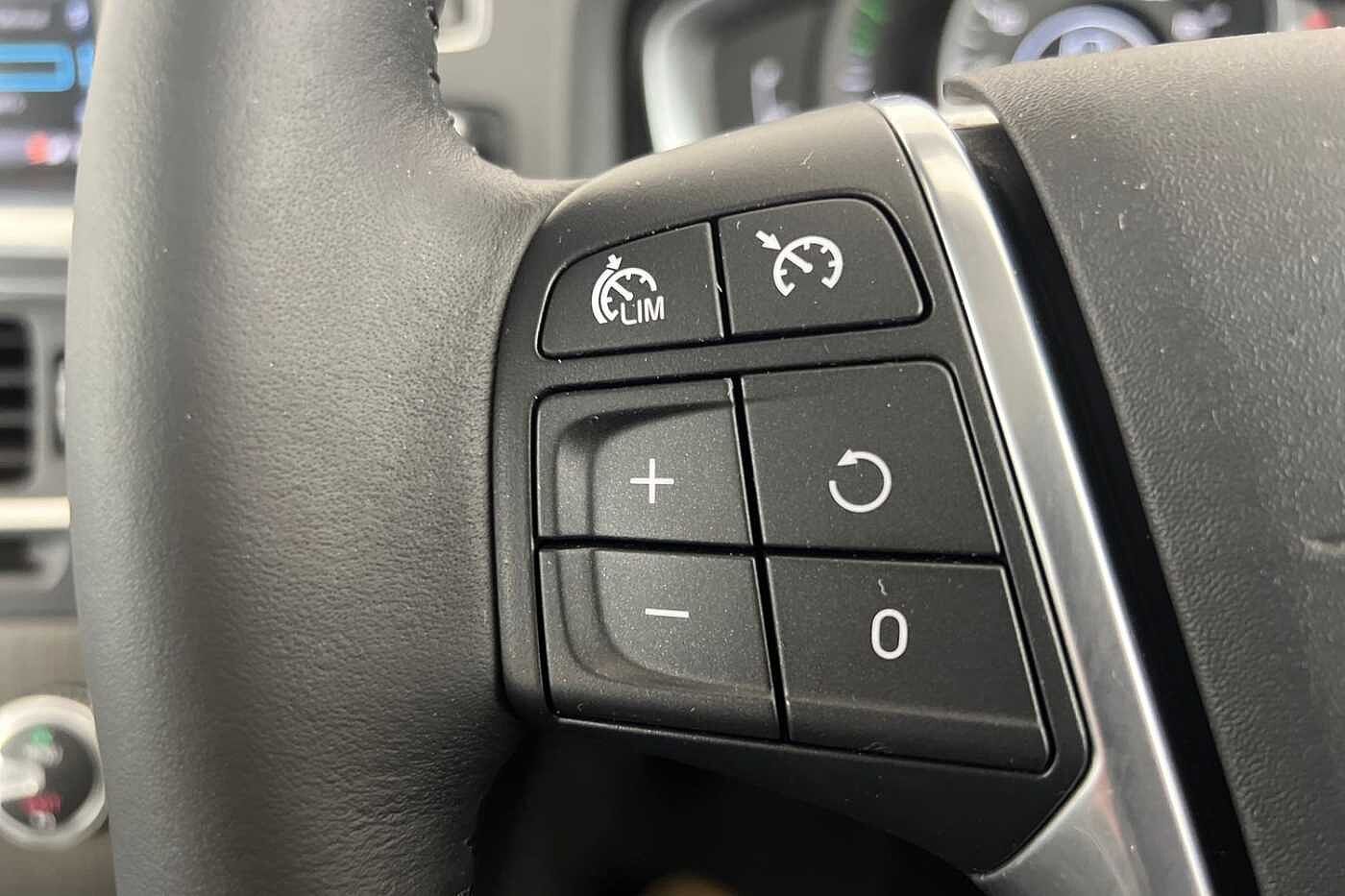 Used Volvo V60 2015 for sale - 76234051: Photo 11