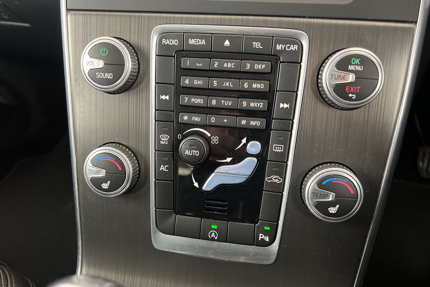 Used Volvo V60 2015 for sale - 76234051: Photo 14