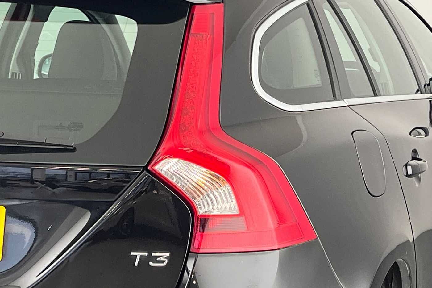 Used Volvo V60 2015 for sale - 76234051: Photo 20