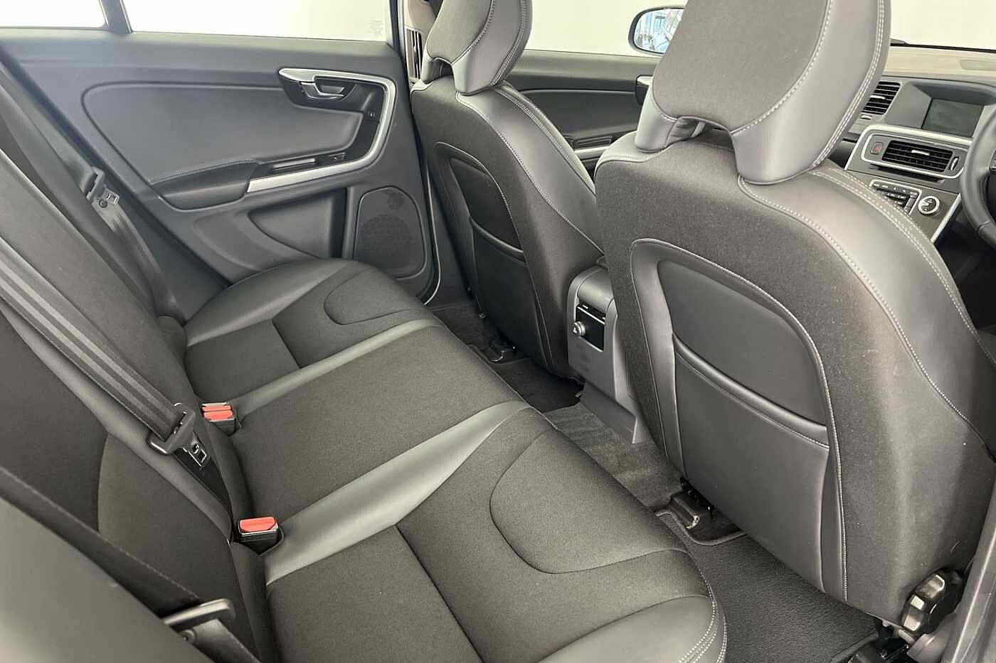 Used Volvo V60 2015 for sale - 76234051: Photo 26