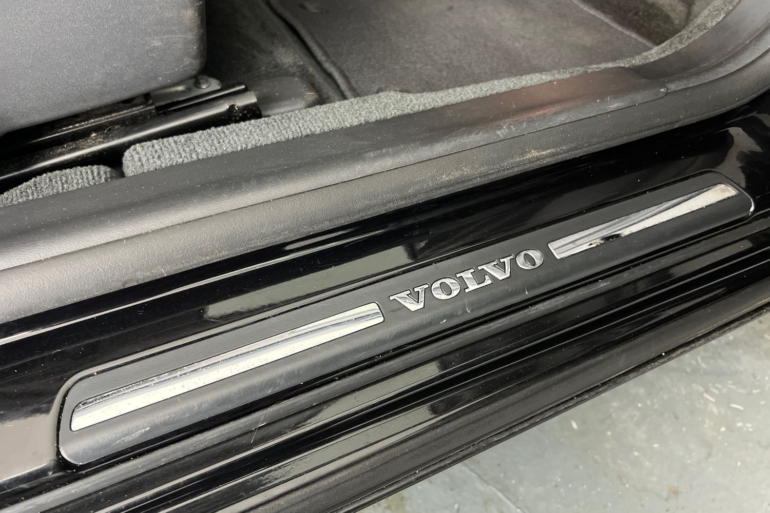 Used Volvo V60 2015 for sale - 76234051: Photo 28