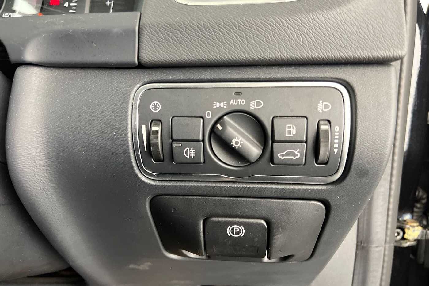 Used Volvo V60 2015 for sale - 76234051: Photo 29